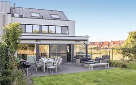 Beautiful home in Brugge w/ WiFi&4 Bedrooms